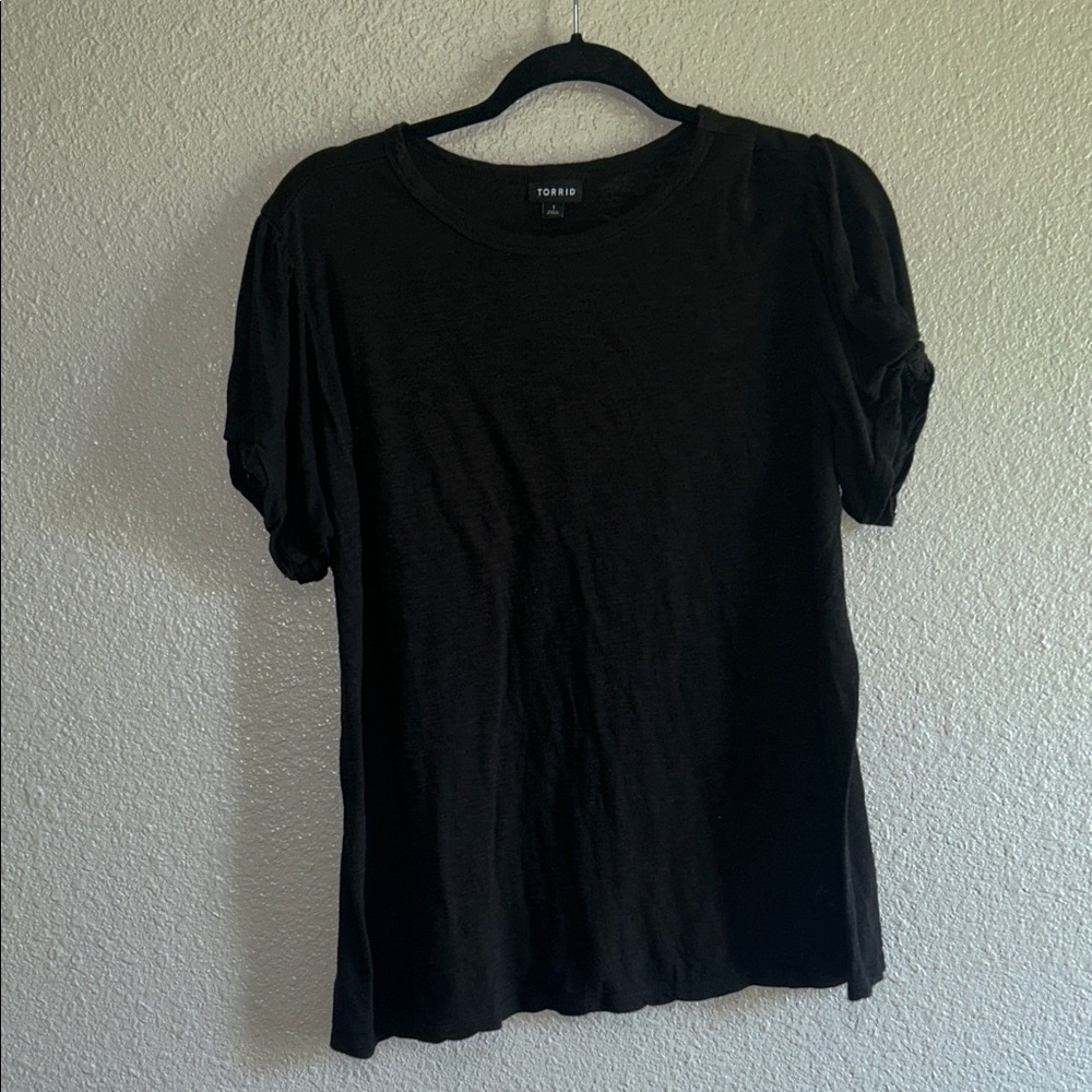 torrid Black Short Sleeve Puff Tee - Women's Top